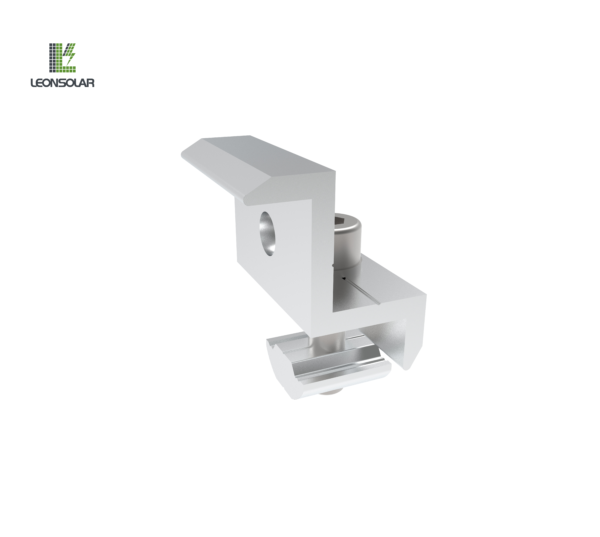 Una abrazadera de extremo solar diseñada para asegurar los bordes de los paneles solares en sistemas de montaje, proporcionando estabilidad y alineación al tiempo que garantiza un rendimiento óptimo en diversas condiciones ambientales. Fabricada con materiales duraderos y resistentes a la corrosión para un uso duradero.
